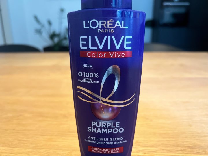 elvive purple shampoo is een shampoo welke je haren een mooie assige tint geeft en niet afdoet voor de veel duurdere merken. Voor mij de beste zilvershampoo